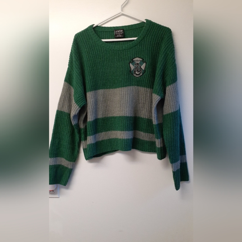 Womens' green/gray Harry Potter "Slytherin" crop-style sweater - size x-large